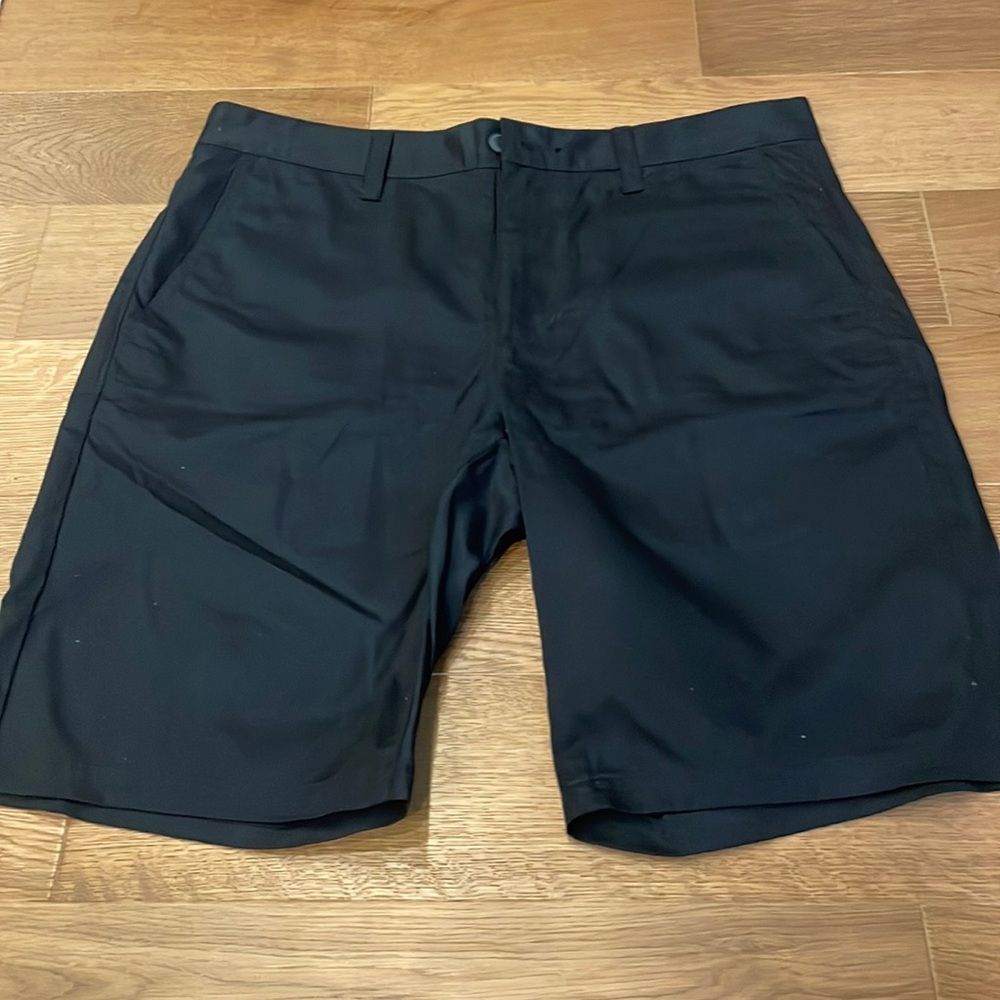 John  Varvatos men’s shorts